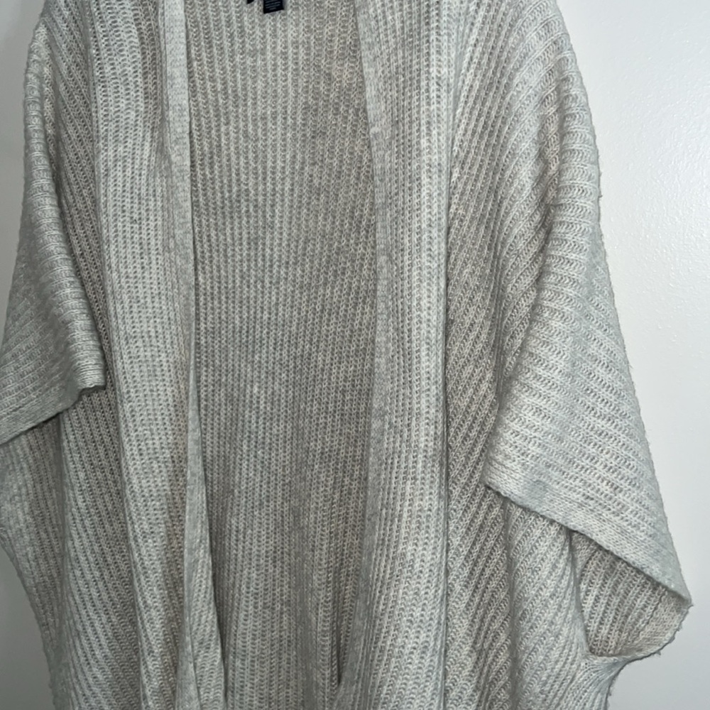 AMERICAN EAGLE - OS WOMANS OPEN KNIT CARDIGAN FRINGE SHAWL EUC NWOT - Picture 5 of 11